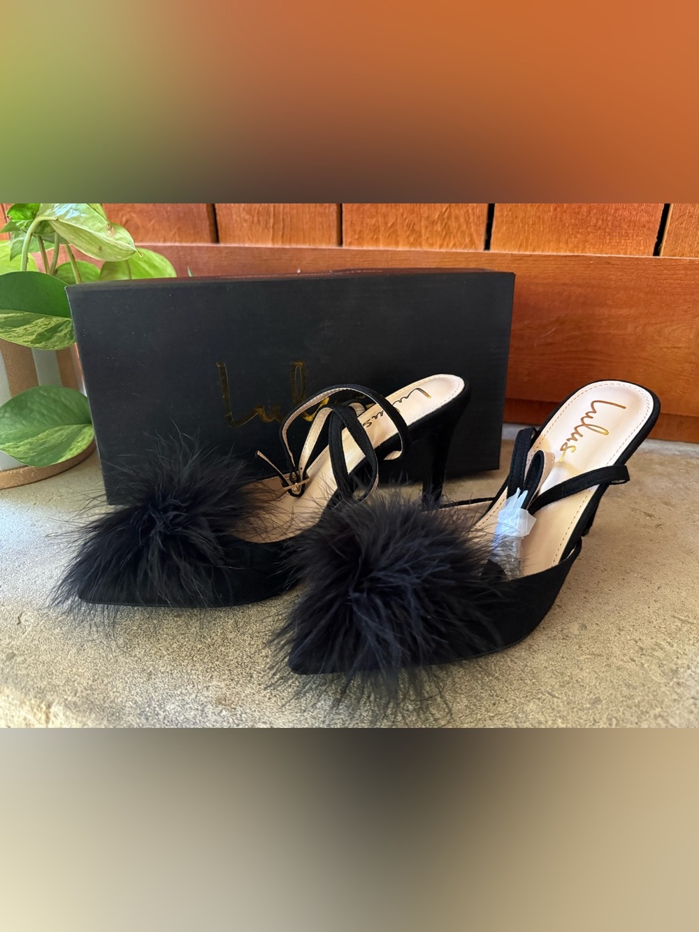 Lulus Broddy Black Feather Pointed Toe Ankle Strap Heels US 8 NWT